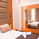 Olivia's Hill Hotell 4*