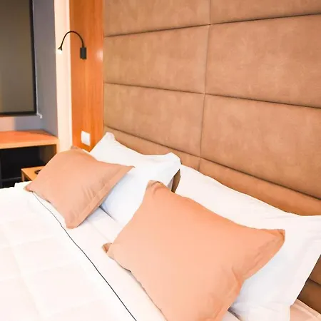 Olivia's Hill Hotell 4*