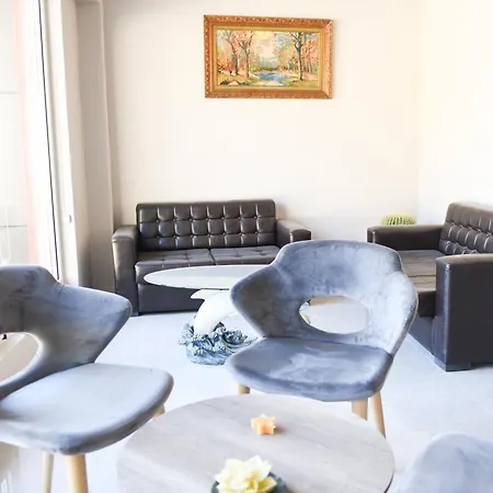 Hotel Olivia's Hill Kryemedhej
