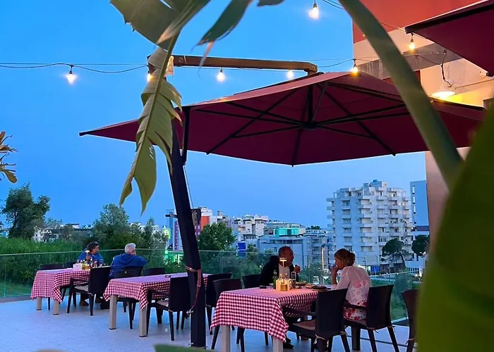 Padel Olivia's Hill Hotel Kryemedhej