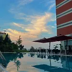 Padel Olivia's Hill Hotel 4*