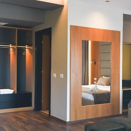 Padel Olivia's Hill Hotel Kryemëdhej