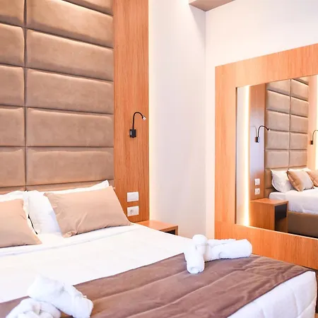 Padel Olivia's Hill Otel 4*