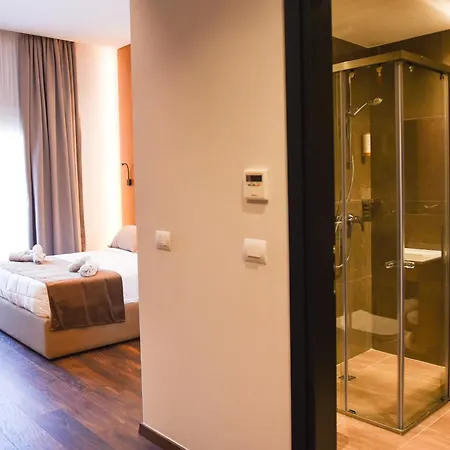 Padel Olivia's Hill Otel Kryemëdhej