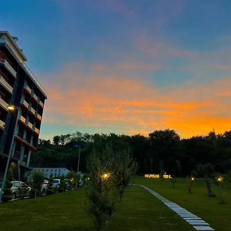 Padel Olivia's Hill Отель Kryemedhej