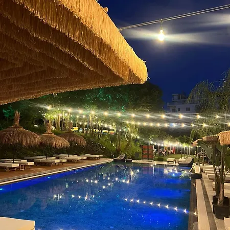 Padel Olivia's Hill Otel 4*