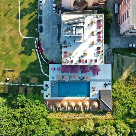 Padel Olivia's Hill 4* Kryemëdhej