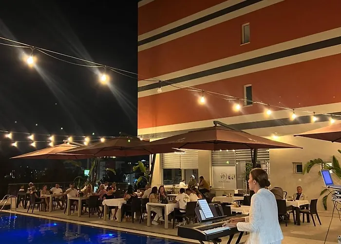 Padel Olivia's Hill 4* Kryemëdhej