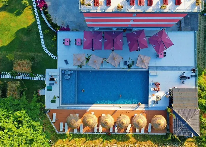 Padel Olivia's Hill 4*